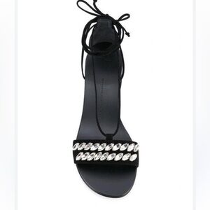 GIUSEPPE ZANOTTI
Cindy Sandals